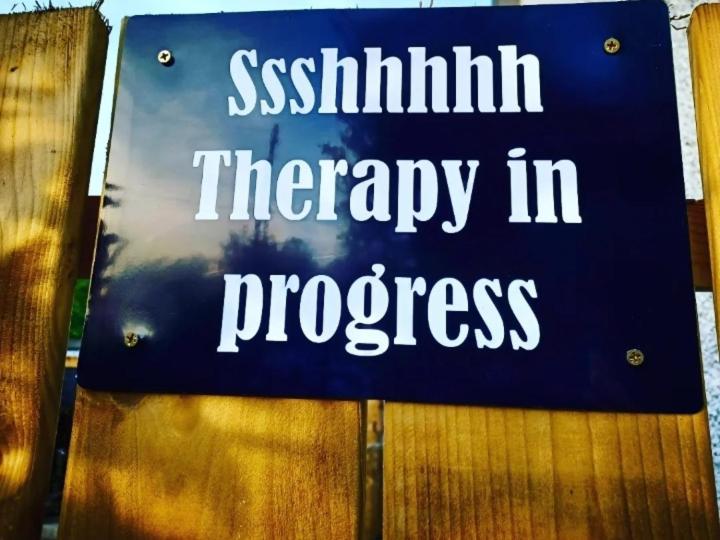 Therapy Lodge Ballycastle Exterior photo